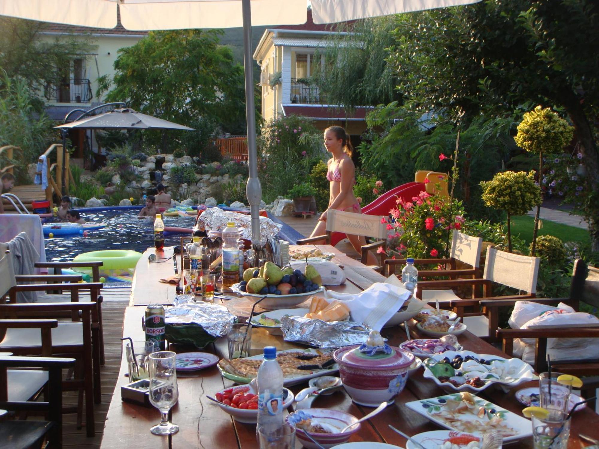 Holiday Vendeghaz Es Szabadidokert Jardanhaza Екстериор снимка