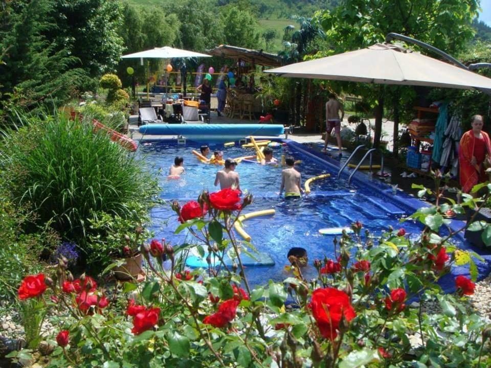 Holiday Vendeghaz Es Szabadidokert Jardanhaza Екстериор снимка