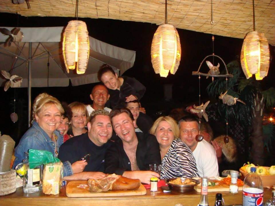 Holiday Vendeghaz Es Szabadidokert Jardanhaza Екстериор снимка
