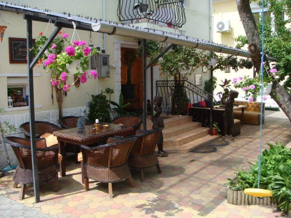 Holiday Vendeghaz Es Szabadidokert Jardanhaza Екстериор снимка