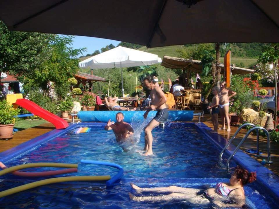 Holiday Vendeghaz Es Szabadidokert Jardanhaza Екстериор снимка