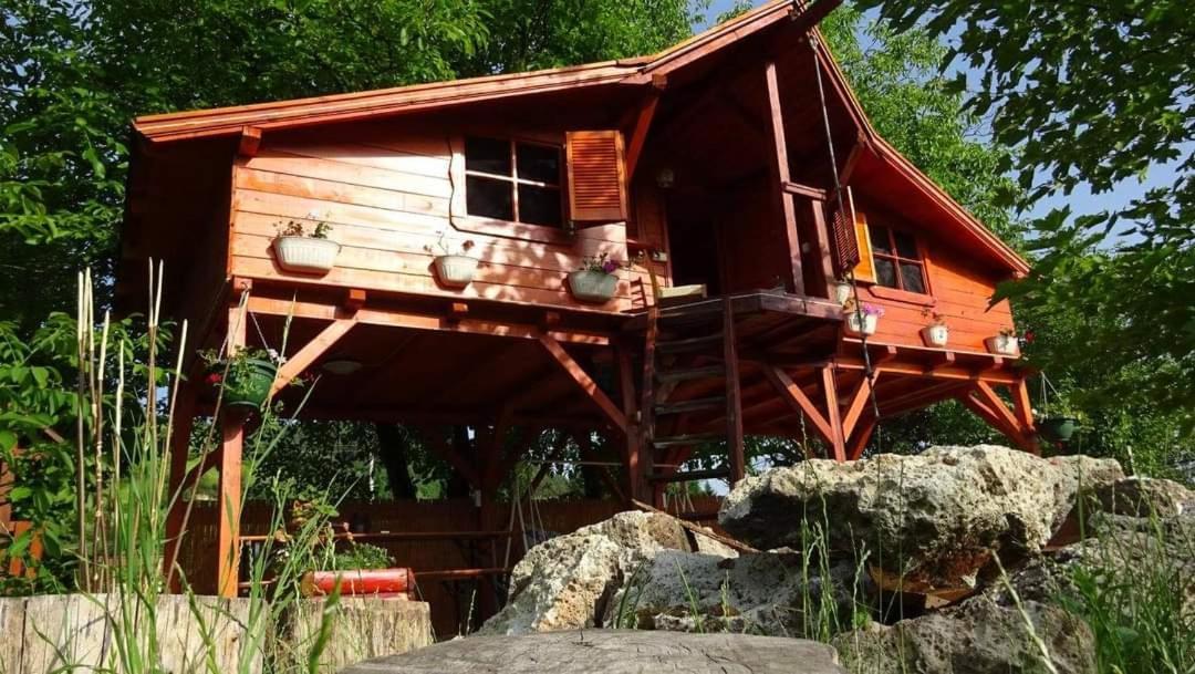 Holiday Vendeghaz Es Szabadidokert Jardanhaza Екстериор снимка