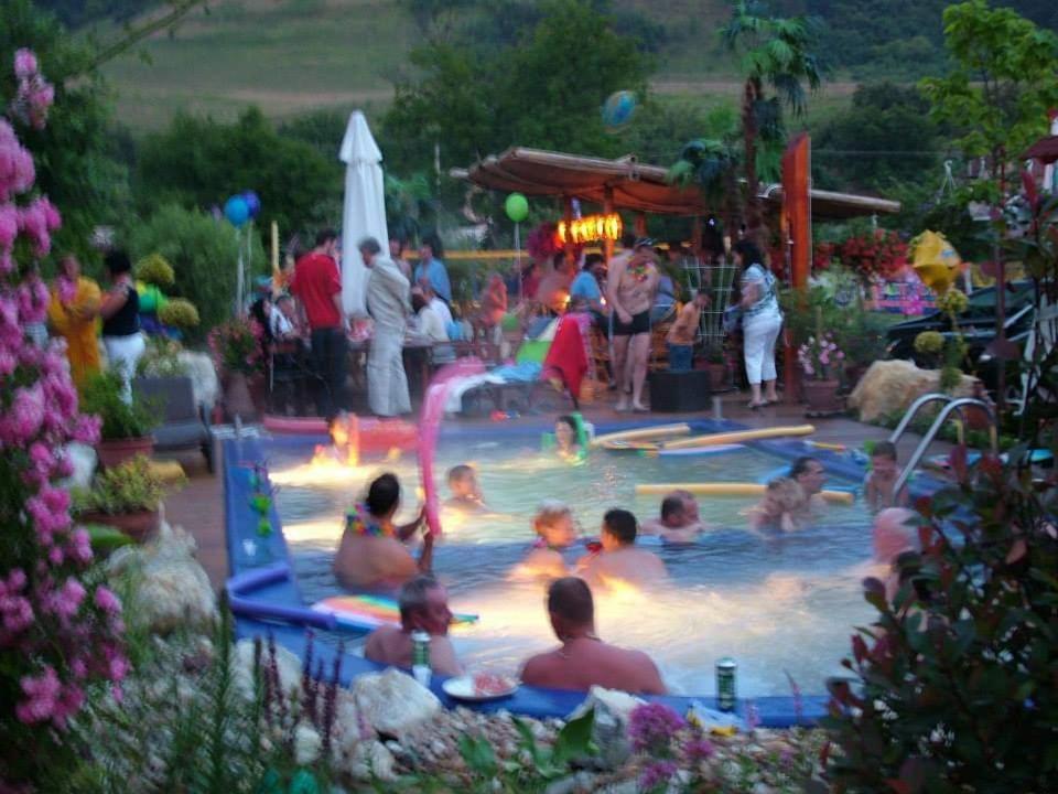 Holiday Vendeghaz Es Szabadidokert Jardanhaza Екстериор снимка